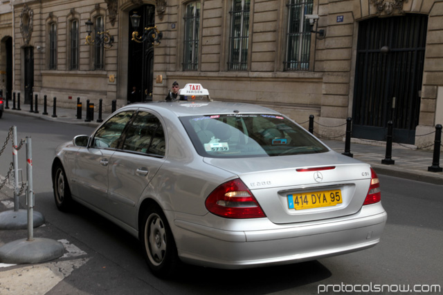 Mercedes taxis in Paris