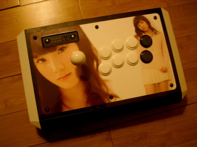 Taeyeon SNSD arcade stick Madcatz TE custom design mod artwork