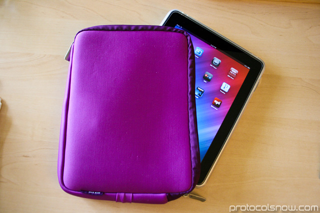 iPad Apple tablet Belkin netbook sleeve
