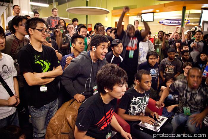 Season's Beatings V Redemption fighting game tournament Gamerbee Daigo Umehara Justin Wong Momochi Marn Arturo Sanchez Sabin Super Street Fighter IV