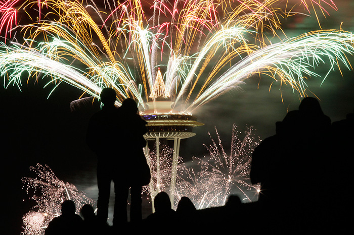 New Year's Eve NYE 2010 2011 Seattle Space Needle fireworks viewing celebration