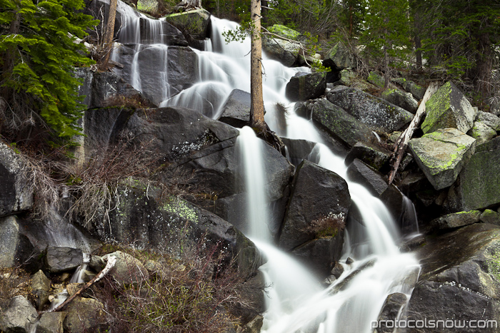 Yosemite Olmsted Point waterfall